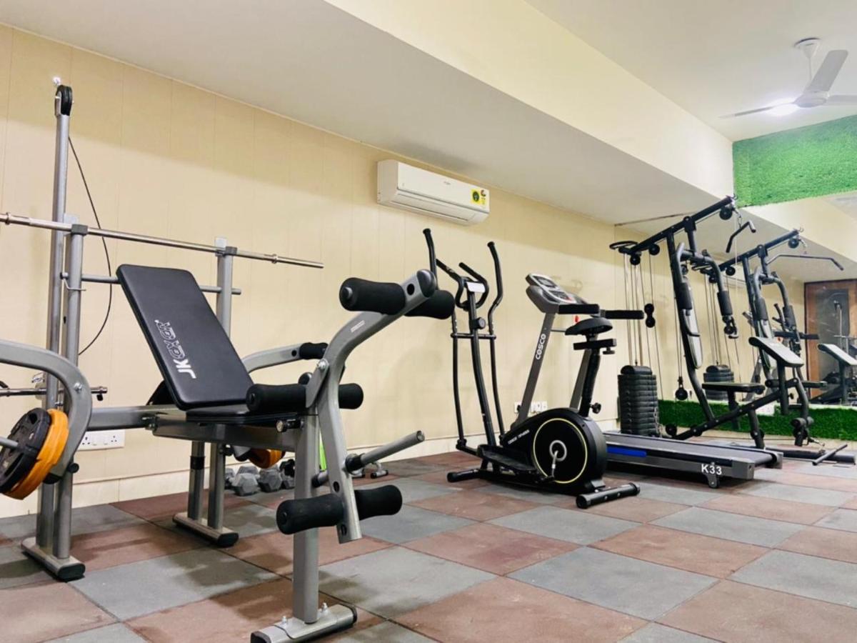 Olive Service Apartments - Golf Course Road Гургаон Екстериор снимка
