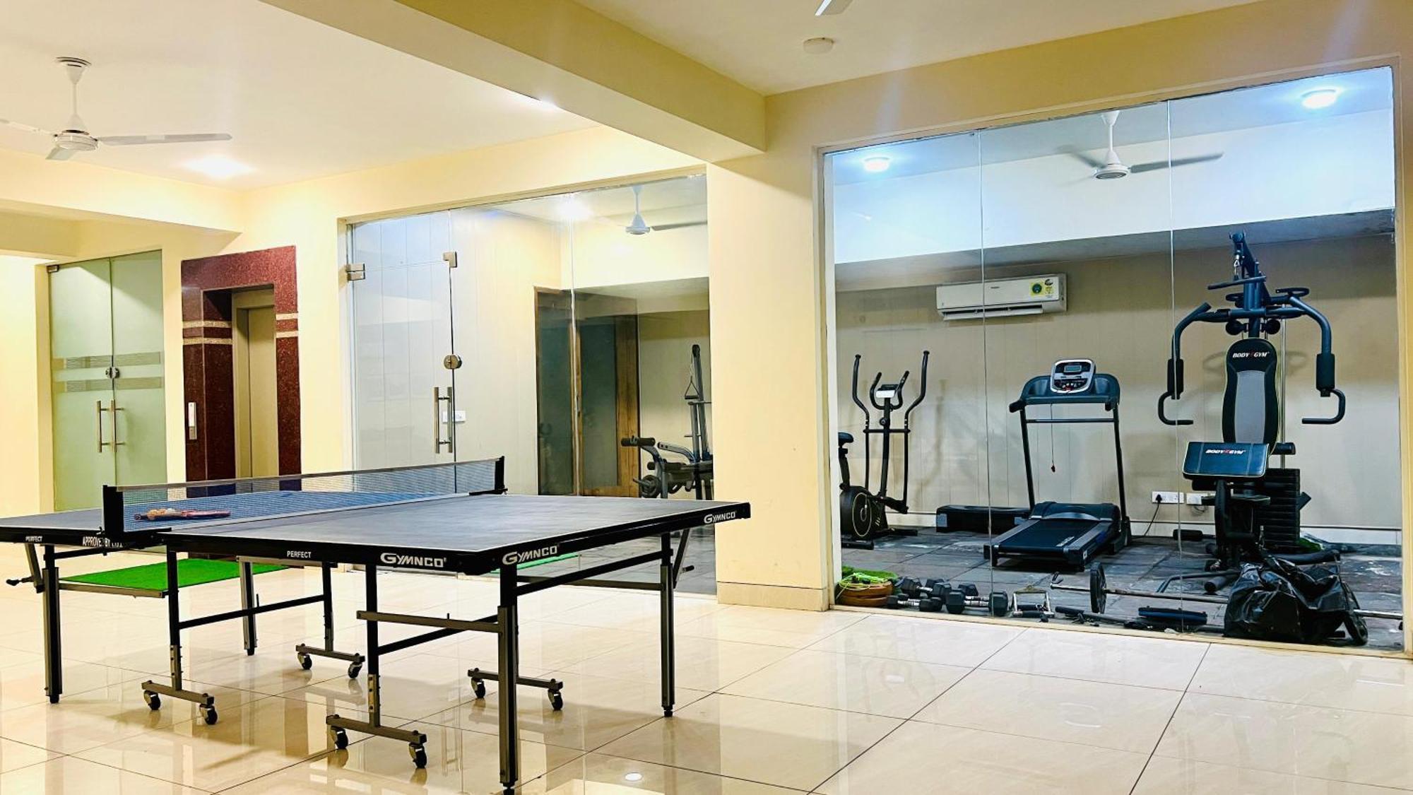 Olive Service Apartments - Golf Course Road Гургаон Екстериор снимка